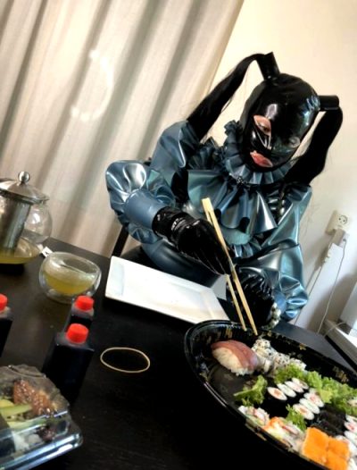 Heavy Rubber Sushi Time ?