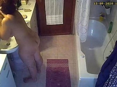Hidden camera, my wife’s big ass in the shower